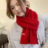 Bufanda Larga Nueva Coreana de Gama Alta Gruesa Cálida con Etiqueta Metálica Otoño e Invierno Bufanda de Lana Tejida de Color Sólido para Mujer