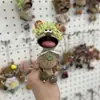 Boneca Pingente DIY Feita de Cascas de Frutas, Mesmo Estilo das dos Pontos Turísticos, Terapia Sonora Personalizada com Manivela de Casca de Fruta, Presente de Formatura