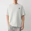 Camiseta de Manga Corta de Alta Calidad para Hombre Momaik para Viajar Verano 2026 Nueva Camiseta de Hombre con Bordado de Dibujos Animados 75919