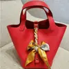 2025 Nueva Bolsa Cesta de Verduras Primera Capa Patrón de Lichi Piel de Vaca Tendencia de Moda Gran Capacidad Estilo Casual Bolso Cubo Portátil