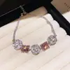 Pulsera Rosa con Forma de Corazón Estilo Dulce Temperamento Suave Exquisito Diseño de Nicho Pulsera Simple Moda Versátil Joyería para la Mano