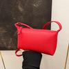 Bolsa de Ombro Minimalista Versátil para Pendulares Design de Nicho 2025 Verão Tendência Nova Moda Versátil Bolsa de Axila