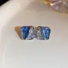 Pendientes Irregulares en Forma de Abanico Plegado Geométrico Azul Aguja de Plata Pendientes de Lujo Ligero de Gama Alta Pendientes de Moda de Nicho Venta al por Mayor