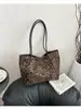 Bolso Tote de Leopardo al por Mayor para Mujer 2026 Nuevo Modelo Bolso de Hombro Simple de Lujo Ligero Versátil Bolso de Axila de Moda