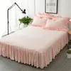 Faldón de cama de algodón lavado de color sólido simple nórdico Cubierta de cama de una pieza Sábana Encaje Individual Doble Cubierta Antideslizante a Prueba de Polvo 1.