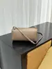 Bolsa Porta-Canetas de Pele de Ovelha Integral, Bolsa Feminina Transversal de Ombro Único Retro Fashionável, Nova Versão 2026, Tamanho 22, Bolsa Simples e Leve de Couro Genuíno