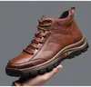 Sapatos masculinos Novo tênis Sapatos confortáveis para montanhismo Sapatos de inverno transfronteiriços Sapatos masculinos de couro com forro de lã Sapatos de cano alto Sapatos casuais