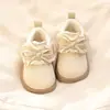 2026 Botas de Couro Princesa Infantis Outono Plus Veludo Acabamento em Renda para Bebê Menina Solado Macio Calçados Casuais para Caminhada Botas Quentes