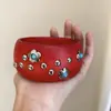 Nova pulseira de madeira com rebites redondos de flor europeia e americana, pulseira de pulso estilo étnico vintage, joias de design de nicho atacado