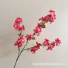 Flor Artificial Flor de Cerejeira de Três Pétalas Presente de Casamento Arranjo de Flores de Teto Decoração de Sala de Estar Cenário de Flor de Pessegueiro ao Ar Livre Flor Artificial para Comércio Exterior Atacado