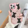 La Marca de Tendencia Más Vendida de Shopee Oso Violento de Dibujos Animados Funda para Teléfono Móvil Apple 18Pro Adecuada para iPhone Air Funda Mate Antideslizante