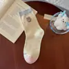 Meias Bordadas de Ursinho Doce Japonês Estilo College Feminino Meias de Cano Médio com Renda Casual Versátil Desenho Animado Fofo Meias Femininas