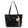 Bolso de hombro grande de estilo coreano, simple y elegante, de gran capacidad, para mujer, moderno y sofisticado, bolso tote fresco y versátil para llevar debajo del brazo