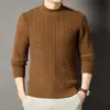 Suéter de invierno para hombre yingao, cuello semi-alto de moda, nuevo suéter base de punto trenzado de manga larga engrosado para hombre