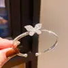 Chapado Eléctrico de Oro Real de 14K Estilo de Lujo Accesible Mariposa de Circonita Geométrico Abierto Pulsera Versátil Retro Elegante Joyería de Gama Alta