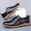 Nuevos Mocasines de Otoño para Hombre Zapatos Casuales Transpirables Zapatos de Skate Slip-on de Suela Blanda para Hombre Zapatos de Cuero Versátiles para Hombre