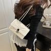 Bolsa Quadrada Pequena Feminina Elegante Casual Tendência Verão 2026 Nova com Fecho de Fivela Padrão Losango Texturizado Corrente Alça Única Transversal