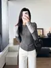 Conjunto de duas peças de início de outono com gola Henley e mangas compridas! Camisa básica de botões color block! Camiseta estilosa, modeladora e versátil, nova para 2026