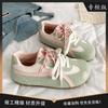 Tênis de Treino Planeta Pêssego Doce Vermelho para Mulheres 2025 Novo Verão Respirável Solado Fino Tênis Casual Retro Sapatos Brancos