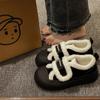 Sapatos de pão muffin de sola grossa com velcro para mulheres, forrados com lã de cordeiro, quentes, novos 2023, sapatos milk fufu forrados com lã