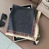 Bufanda Cuadrada Pequeña con Borlas y Estampado de Ponis de Nuevo Estilo, Bufanda de Cuello con Borlas de Moda, Bufanda Delgada para Mujer