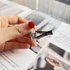 1 pieza Difusor de Perfume Recargable para Coche con Clip, Accesorios para el Interior del Coche, Difusor de Aromaterapia para Coche con 10 Piezas de Almohadillas, Perfume Ambientador para Coche, Fragancia Ambientador para Coche, Sin Batería