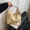 Bolsa de Grande Capacidade para Mulheres, Nova Bolsa Feminina Estilo Coreano, Bolsa de Ombro Transversal Versátil de Couro Macio Casual, Bolsa Tote para Trabalho e Deslocamento