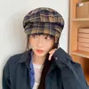 Atacado Outono Novo Estilo Coreano Xadrez Doce e Fresco Chapéu Octogonal de Alta Qualidade para Mulheres com Grande Circunferência da Cabeça e que Mostra o Rosto Chapéu Newsboy