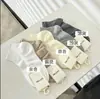 Meias casuais confortáveis simples versáteis de cor sólida para primavera e verão estilo preppy meias de cano médio para o dia a dia meias acessório fofas doces ins
