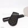 Cubierta para Pala de Pizza Resistente al Calor con Patrón de Cuadros, Cubierta de Mango de Felpa Personalizada en Relieve