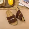 Nuevas pantuflas de algodón cómodas con forro de felpa para otoño e invierno 2026, suela gruesa, elegantes pantuflas gigantes peludas estilo Birkenstock para usar en exteriores
