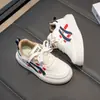 Zapatos de Lona para Niños Nuevo 2025 Primavera y Otoño Cómodos Transpirables Niños y Niñas Zapatos Casuales Lindos Zapatos Blancos de Moda Zapatos para Niños
