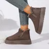 Botas de nieve de suela gruesa, talla grande, para mujer, nuevo estilo invierno 2026, calidad de exportación, forradas de felpa, engrosadas para abrigar, diseño sin cordones, zapatos de algodón al por mayor para ventas transfronterizas