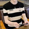 Moda de Verão Masculina Versátil Camiseta de Manga Curta com Gola Redonda Masculina Simples Clássica Multicor Listrada Slim Fit Pulôver Camiseta