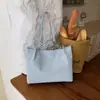 Bolsa feminina de grande capacidade para uso transfronteiriço, nova coleção outono 2026, bolsa de ombro versátil e elegante, bolsa tote moderna e casual para o trabalho e uso diário