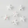 Decoraciones navideñas en stock: Adornos de copo de nieve con purpurina de espuma, adornos de bola de espuma, adornos de estrella de cinco puntas y decoraciones para árbol de Navidad