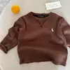 Camiseta de Manga Comprida Infantil 2026 Primavera Meninos Estilo Japonês Cor Sólida Camisa Base Roupa Externa de Bebê Roupa para Criança Pequena Atacado t