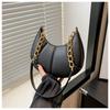 Bolso pequeño de verano estilo coreano para mujer, nuevo bolso de hombro con cadena simple y fresco de estilo 2024, bolso de hombro tipo media luna que combina con todo.