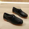 Zapatos de lluvia impermeables de caña baja para hombre, sitio de construcción, protección laboral, zapatos de plástico para lluvia, suela de tendón de res para trabajo, zapatos de goma negra, venta al por mayor