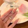 Pendientes de botón de mariposa inteligentes y coloridos para mujer Otoño e Invierno 2023 Nuevo diseño de nicho de lujo ligero Joyería para orejas