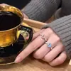 Anillo Estrella Luna Azul Glaciar 2026 Estilo Nuevo Diseño de Nicho Sensación de Alta Gama Anillo para Dedo Índice Anillo Ajustable para Mujeres