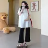 Conjunto de Duas Peças para Maternidade de Cor Sólida com Manga Curta para o Verão: Conjunto de Blusa Solta que Cobre a Barriga com Bordas Franzidas e Calça Longa Flare de Cintura Alta