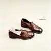 Otoño 2026 Nuevo Estilo Británico Temperamento Zapatos Mocasines de Tacón Grueso Moda para Mujer Versátil Punta Redonda Tacón Grueso Modernos Zapatos Pequeños de Cuero