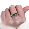 Atacado do Fabricante Anel Pequeno de Cobra de Jade Vermelho com Jade Verde, Inlay de Prata S925, Design Fresco e Delicado, Luxo Leve de Nicho