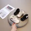Novos Sapatos de Princesa para Bebê Menina Outono e Inverno Sapatos Meia com Laço Infantil Sapatos para Caminhada de Bebê Sapatos de Couro para Meninas Sapatos para Crianças Pequenas