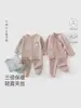 Ropa para bebé para otoño e invierno, conjunto cálido de dos piezas de tres capas Clase A, top y pantalones para recién nacido, ropa de otoño para bebé