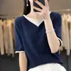 Suéter de gola V dupla com blocos de cor, temperamento, manga curta, solto, modelador, para o trabalho, primavera e verão, fio de algodão, camiseta de tricô feminina
