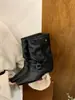 Botas de Cano Curto com Salto Baixo Estilo Coreano Femininas Outono Inverno 2026 Novas Botas de Calça Retro de Nicho Bico Fino Camurça Botas de Equitação de Cano Curto