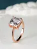 Al por mayor transfronterizo Europa y Estados Unidos anillo simple de zirconita con diamante cuadrado de cuatro garras corte Flor de Hielo anillo de mujer de lujo de alta gama