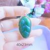 Colgante de calcedonia verde de imitación esmaltada con Buda Guanyin dorado, colgante de espinaca verde jade, hojas verdes, guisantes, colgante verde Yang.